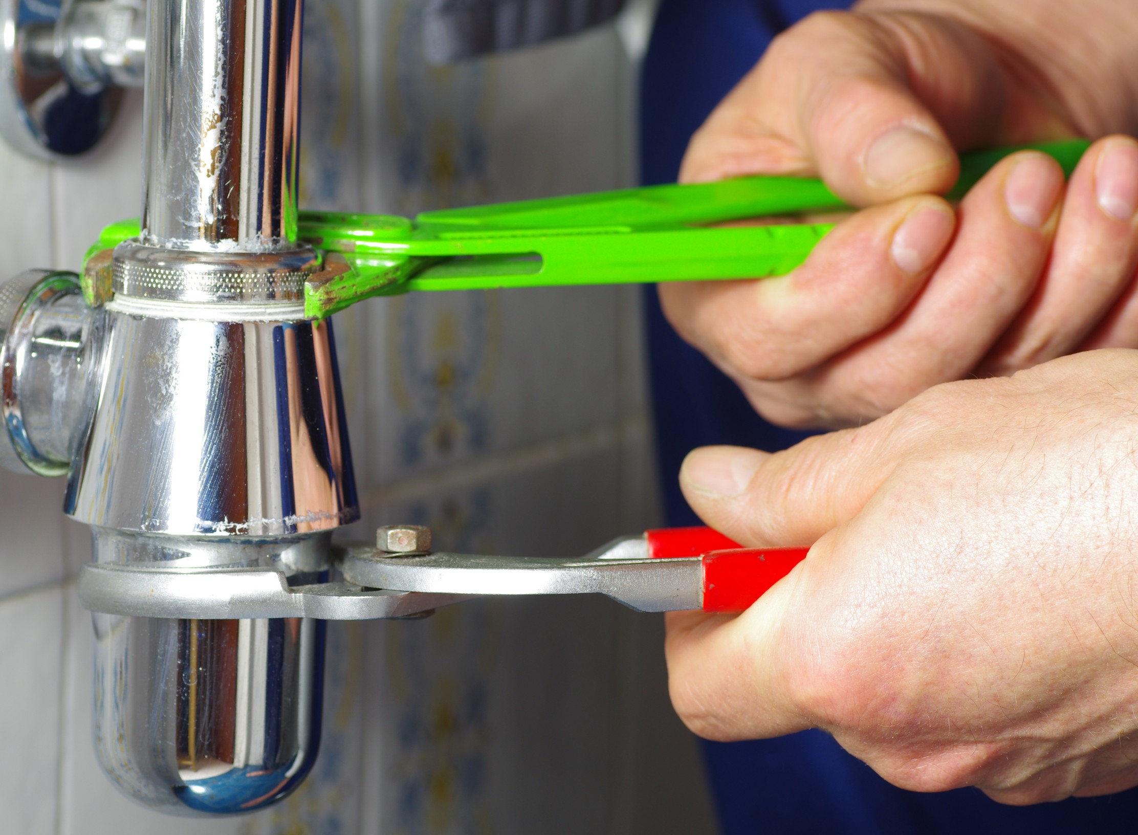 Emergency Plumbing Services: Immediate Steps Before Help Arrives